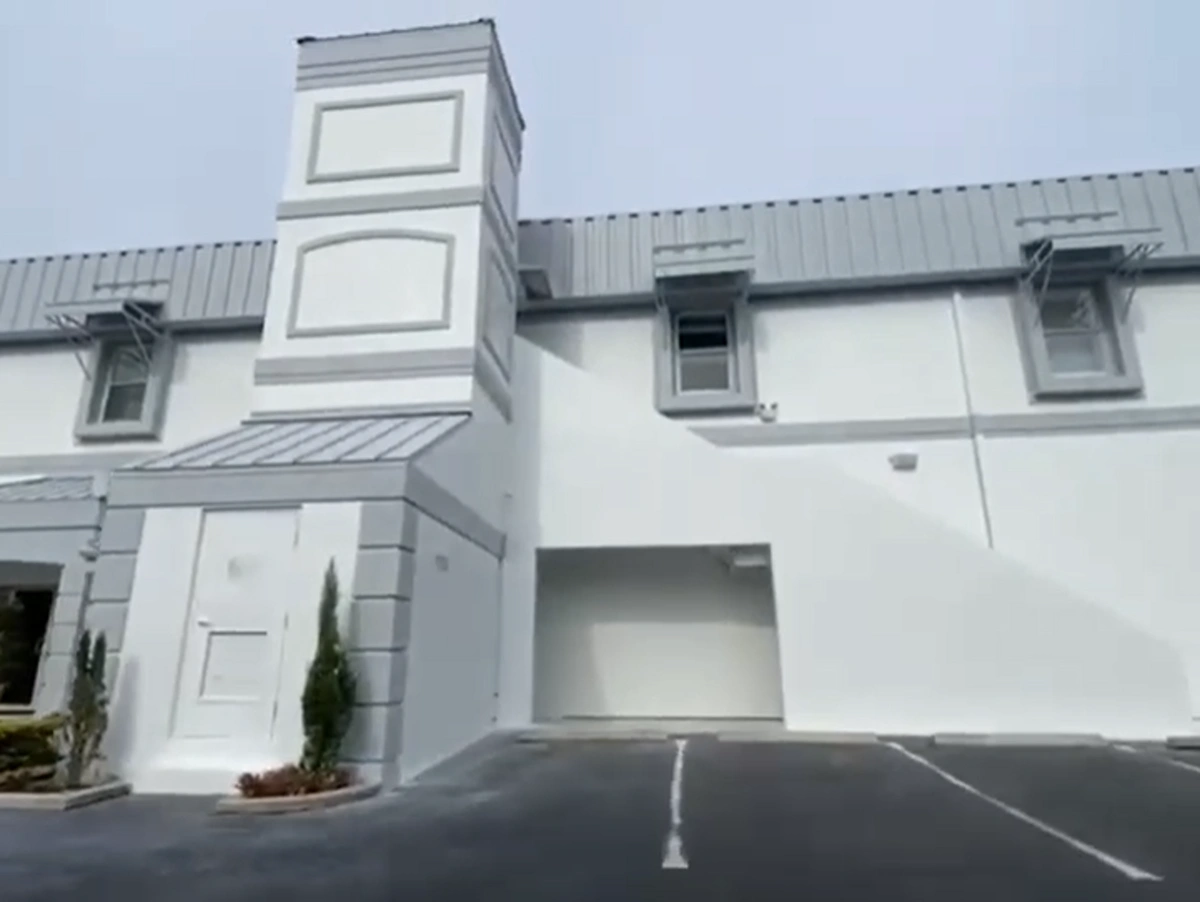 Exterior painting after — clean white and gray finish by Primer Star Corp in South Florida